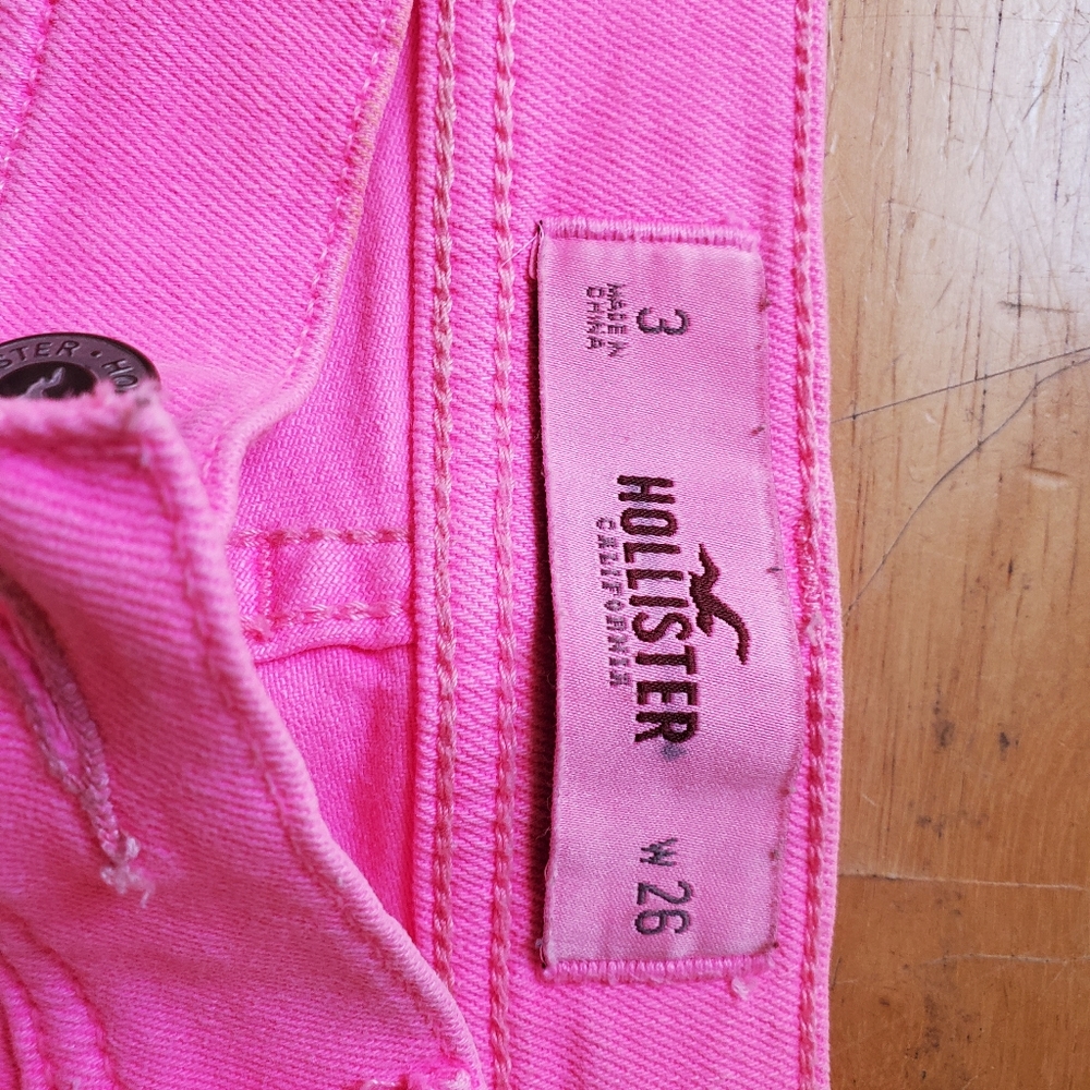 Shorts - Picture 2 of 5